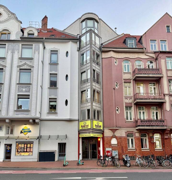 Zentrale 1,5 Z. Wohnung in begehrter Lage am Lister Platz