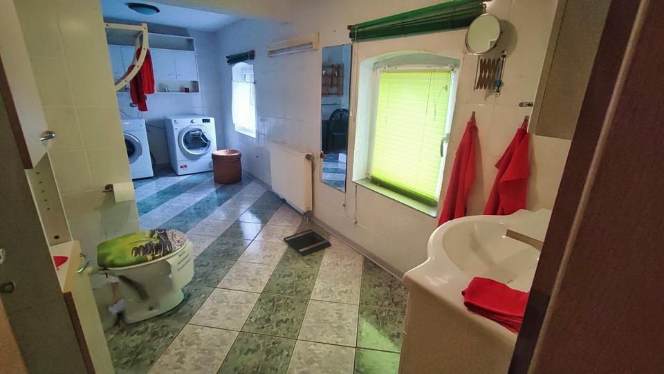 Sibbesse OT Eberholzen: Einfamilienhaus mit Nebengebäude 4.5 zimmer