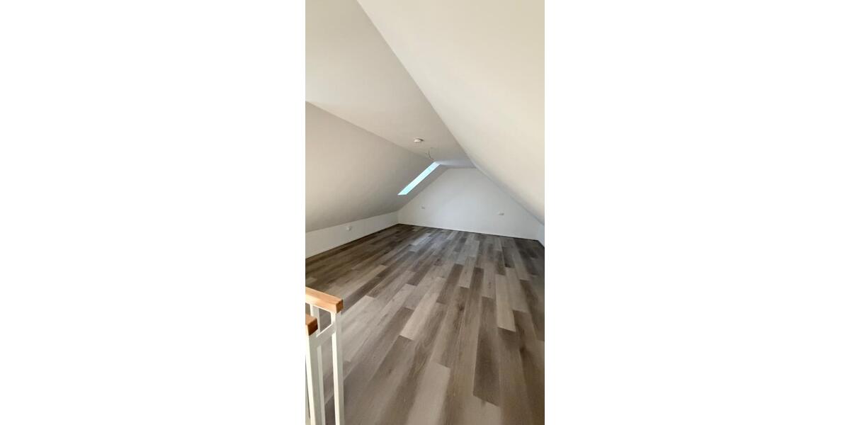 Dachgeschoßwohnung Hagenburg - 2 Zimmer, 73 m&sup2;, 895&euro; | Angebot:26233693