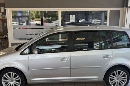 VW Touran 140.881 km 4.990 &euro; Hannover 30419