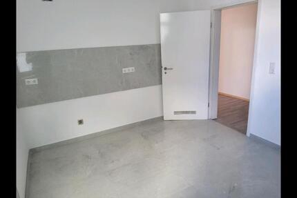 Wohnung Hannover Nord - 4 Zimmer, 100 m&sup2;, 1.200&euro; | Angebot:27592028