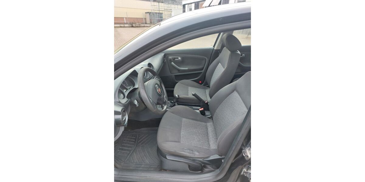 Seat Ibiza 210.000 km 2.300 &euro; Hildesheim 31135