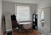 Zimmer in 2-Zimmer-Wohnung frei