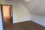 Dachgeschoßwohnung Garbsen - 3 Zimmer, 90 m&sup2;, 1.150&euro; | Angebot:26311002
