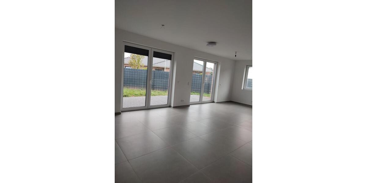 Doppelhaushälfte Hannover - 6 Zimmer, 154 m&sup2;, 1.500&euro; | Angebot:26035556