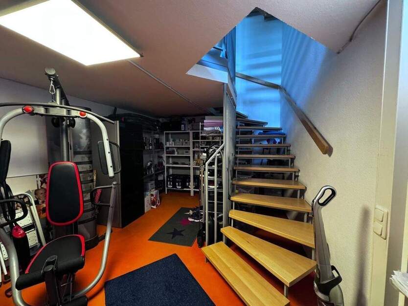 Attraktives und interessantes Reihenmittelhaus mit Vollkeller 4 zimmer