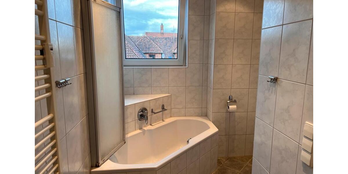 Erdgeschoßwohnung Bad Nenndorf - 4 Zimmer, 120 m&sup2;, 1.275&euro; | Angebot:25660460