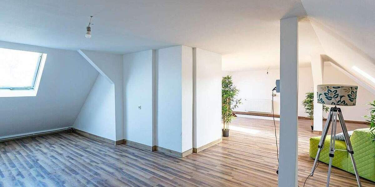 Mit den (Groß)Eltern unter einem Dach? Gartenanteil und 2 Garagen inklusive! 7 zimmer