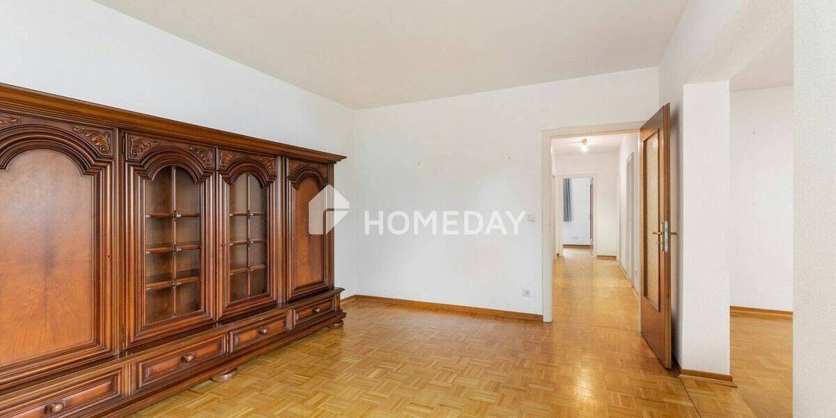 Bezugsfrei - stilvolle 4-Zimmer-Wohnung mit Komfort, Substanz und sonniger Loggia 4 zimmer