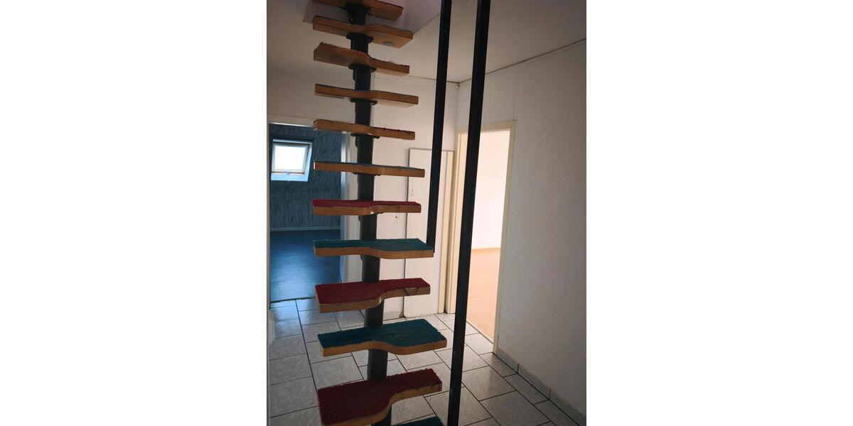 Dachgeschoßwohnung Neustadt am Rübenberge - 5 Zimmer, 115 m&sup2;, 975&euro; | Angebot:25351148