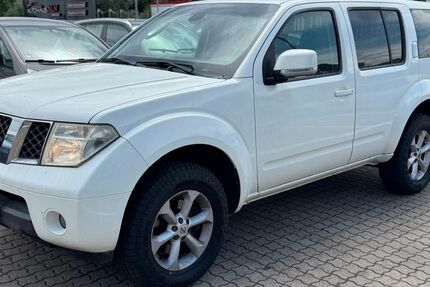 Nissan Pathfinder 336.000 km 4.000 &euro; Seelze 30926
