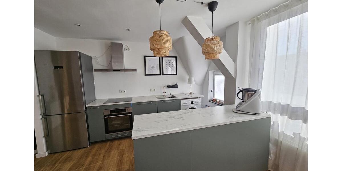 Dachgeschoßwohnung Hannover Vahrenwald-List - 7 Zimmer, 105 m&sup2;, 1.800&euro; | Angebot:27630855
