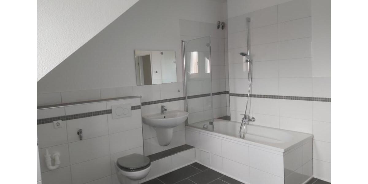 Etagenwohnung Hildesheim Himmelsthür - 4 Zimmer, 105 m&sup2;, 945&euro; | Angebot:25392851