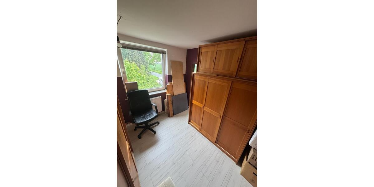 Dachgeschoßwohnung Seelze - 5 Zimmer, 100 m&sup2;, 1.100&euro; | Angebot:26636497