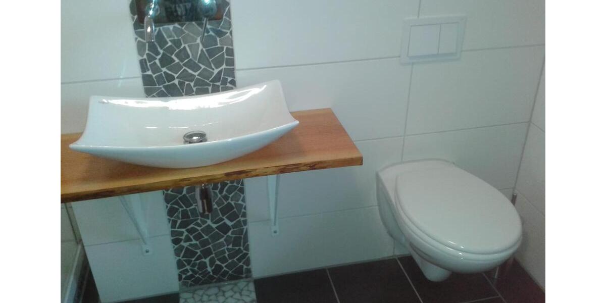 75 m² Eigentumswohnung plus ca. 50 m² ausbaufähigen Dachboden 3 zimmer