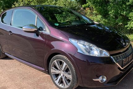 Peugeot 208 173.211 km 4.900 &euro; Garbsen 30826