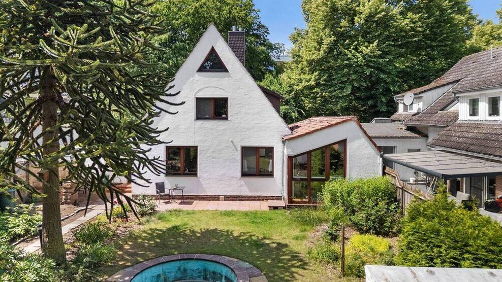 Heideviertel: Charmantes Einfamilienhaus mit Kamin und idyllischem Garten sucht neue Eigentümer