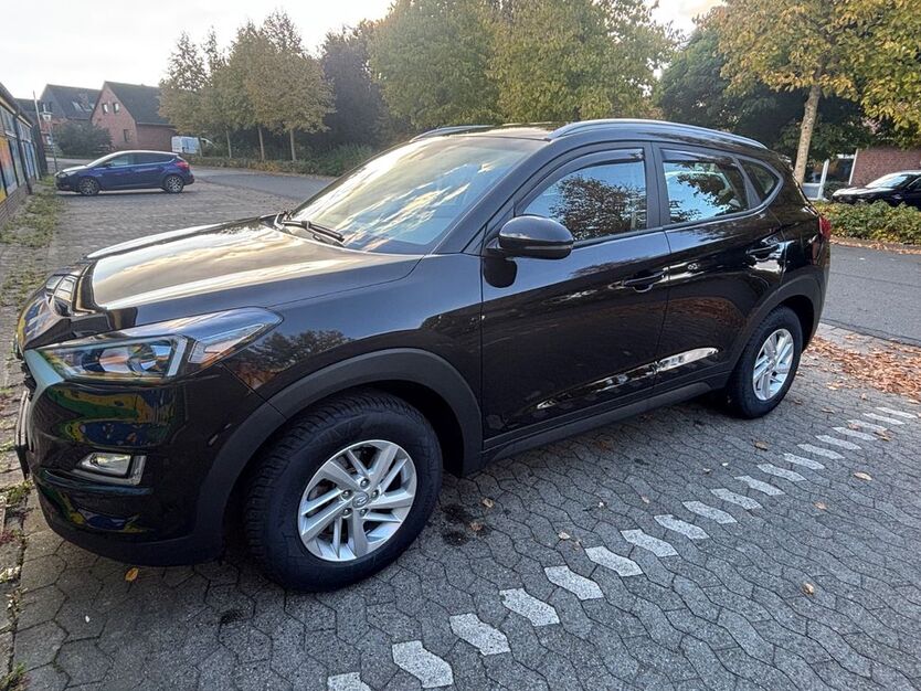 Hyundai TUCSON 72.500 km 16.300 € Hohenhameln 31249