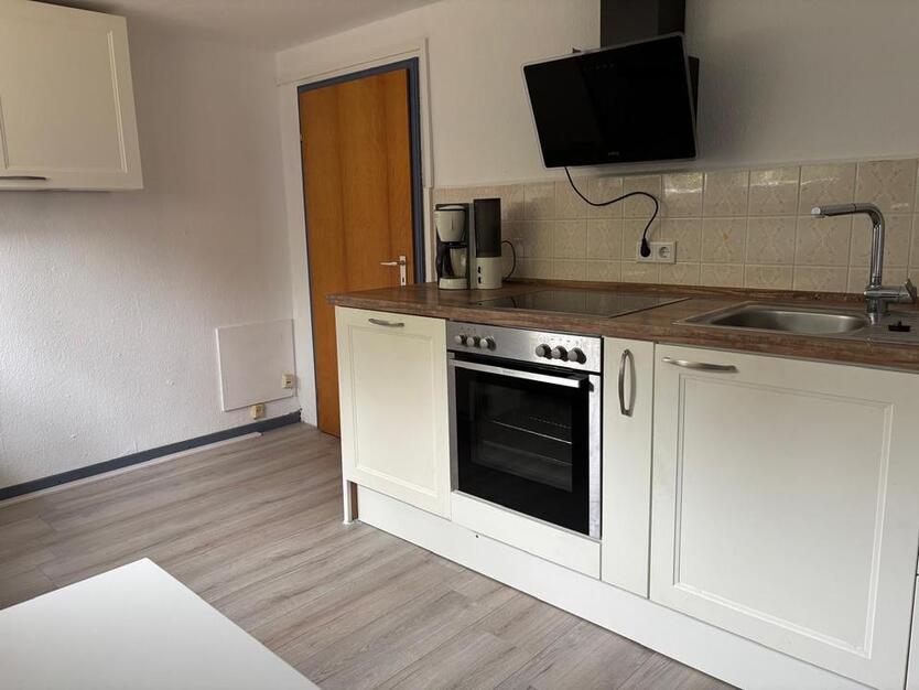 1 Zimmer Souterrain Wohnung, möbliert zimmer