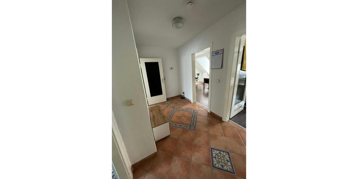 Dachgeschoßwohnung Hannover Südstadt - 2.5 Zimmer, 64 m&sup2;, 700&euro; | Angebot:27603475