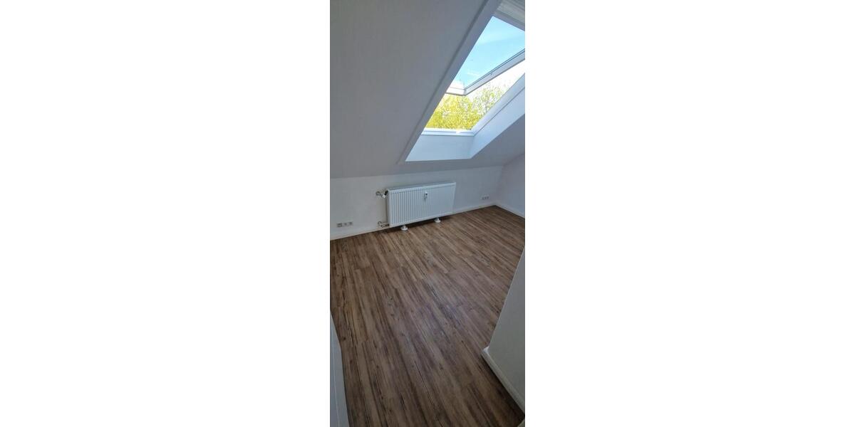 Dachgeschoßwohnung Hannover Buchholz-Kleefeld - 2.5 Zimmer, 56 m&sup2;, 159.000&euro; | Angebot:27489376