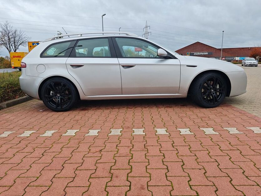 Alfa Romeo 159 141.000 km 15.000 € Sehnde OT HÖVER 31319