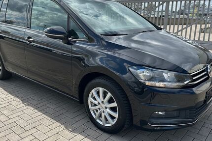 VW Touran 262.494 km 9.400 &euro; Hannover 30179