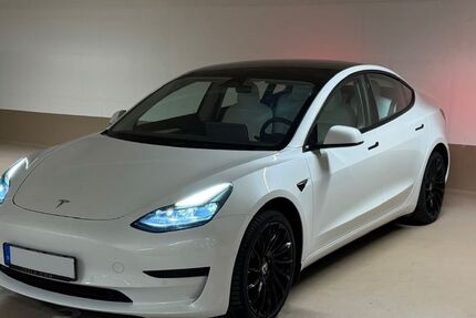 Tesla Model 3 110.900 km 22.899 &euro; Hannover 30419