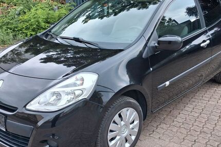 Renault Clio 152.000 km 1.950 &euro; Hannover 30419
