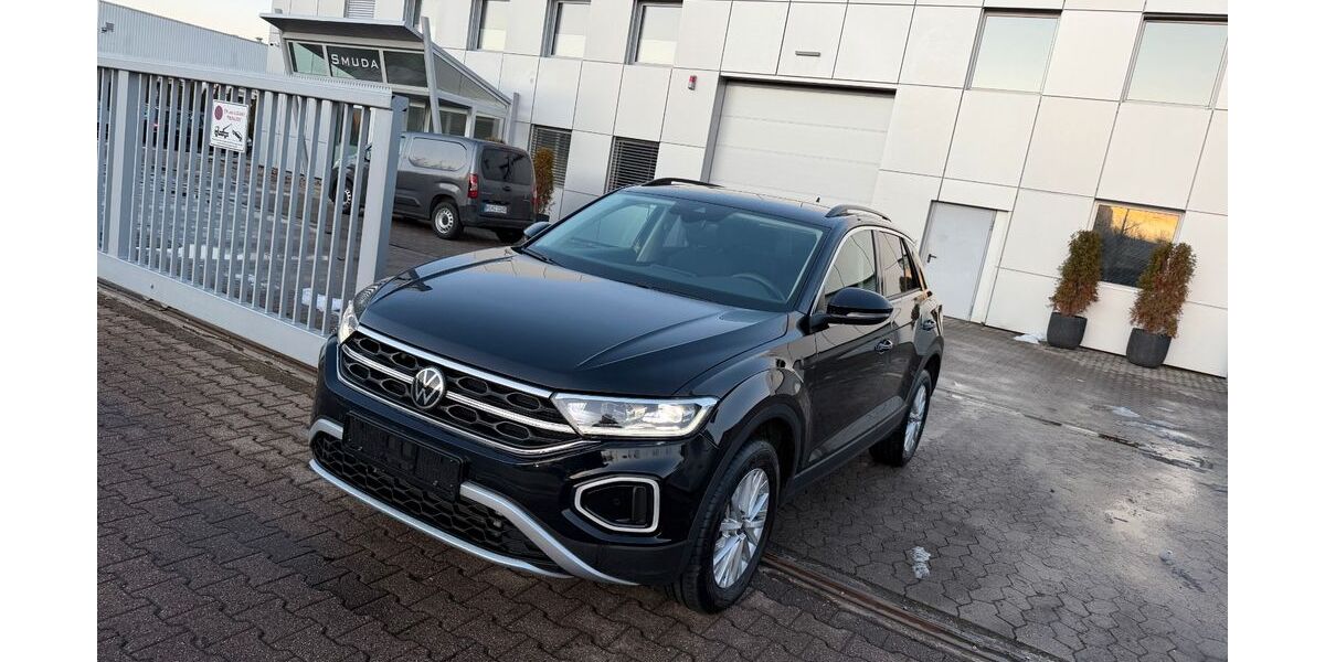 VW T-Roc 15.757 km 27.980 &euro; Garbsen 30827