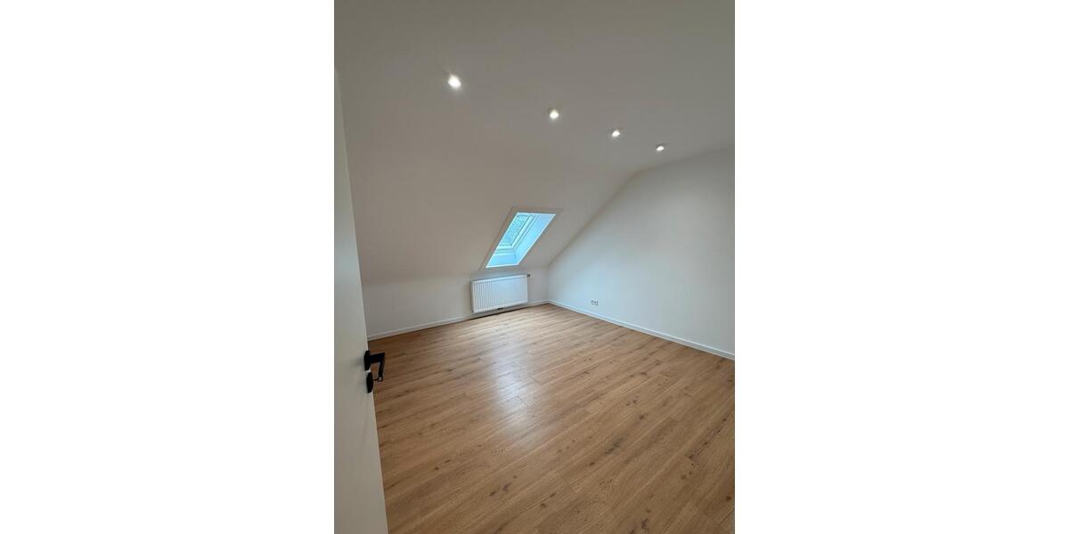 Dachgeschoßwohnung Hannover Bothfeld-Vahrenheide - 2 Zimmer, 50 m&sup2;, 700&euro; | Angebot:26552085