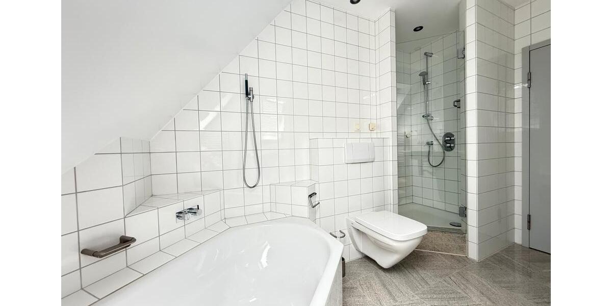 Doppelhaushälfte Wedemark - 8.5 Zimmer, 217 m&sup2;, 2.200&euro; | Angebot:27607795