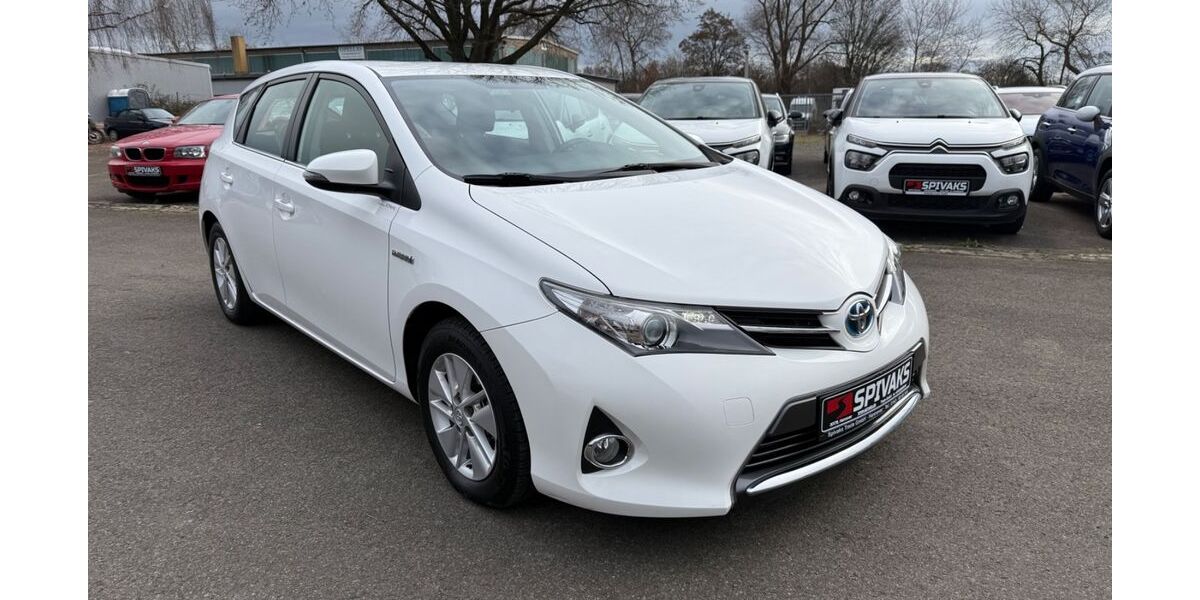 Toyota Auris 175.000 km 9.499 &euro; Hannover 30179