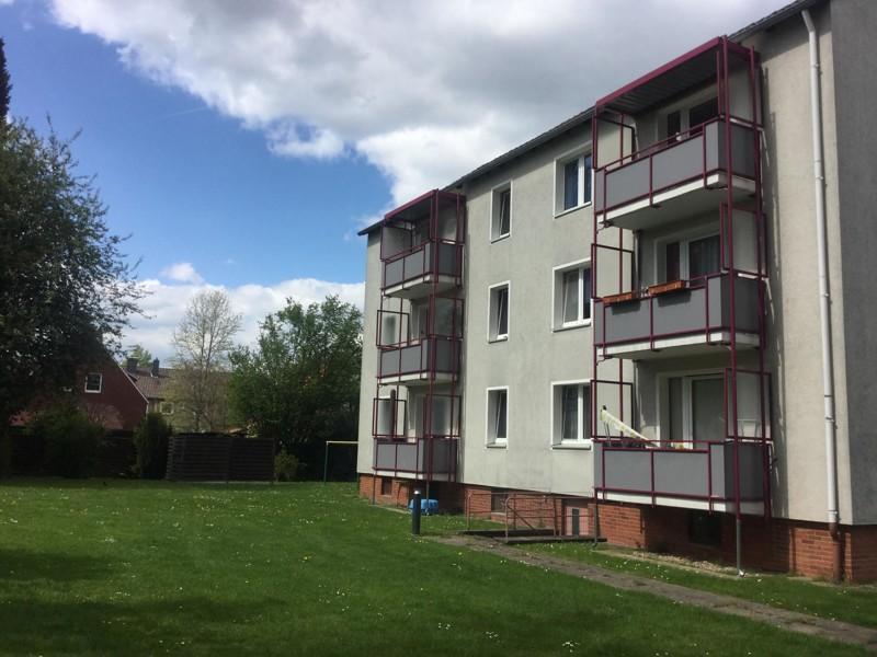 3-Zimmer-Wohnung, 60,32 m², renoviert mit Balkon – sofort frei zimmer
