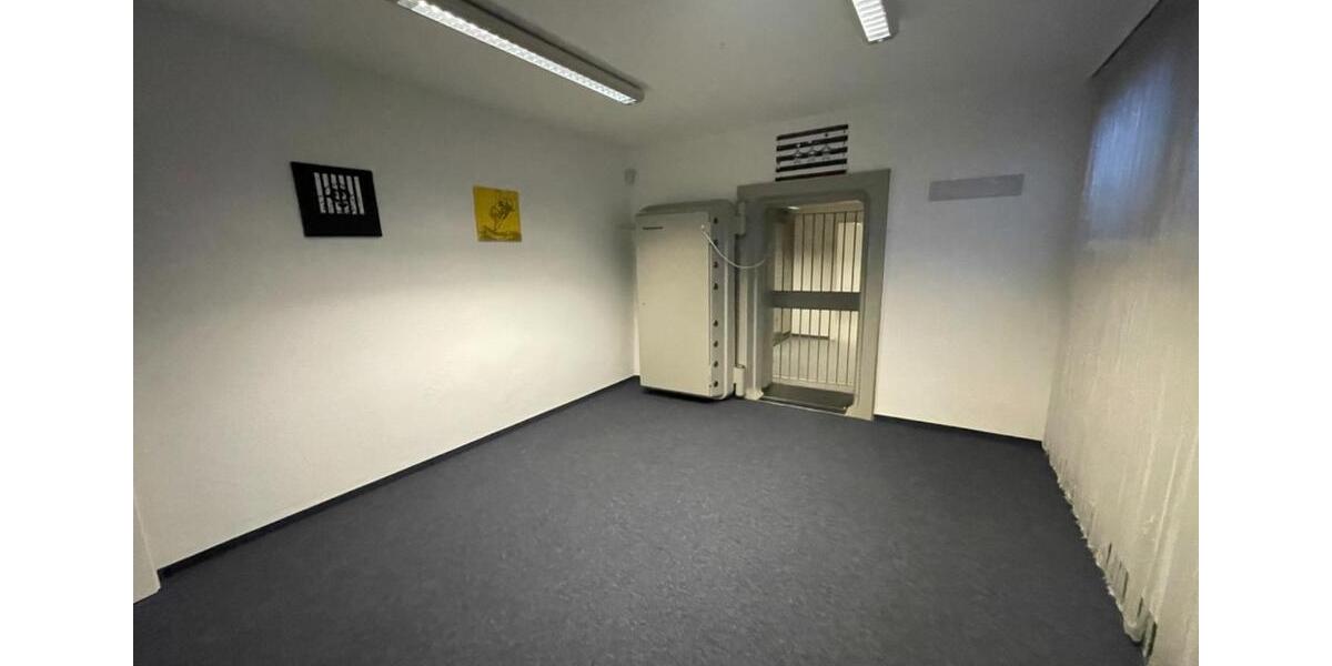 Premium-Bürofläche (614 m²) | Ehemalige Bank | Barrierefrei | zimmer
