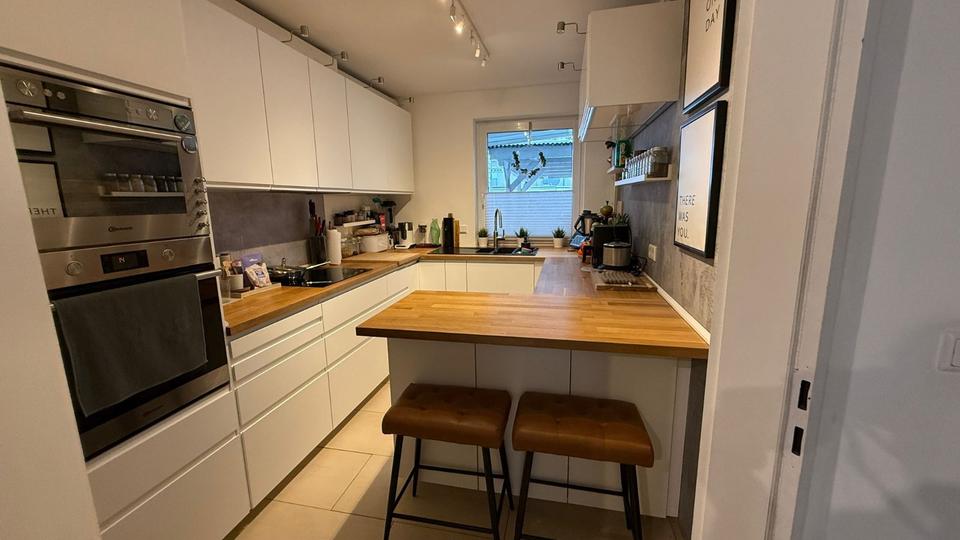 Reihenhaus Hannover Herrenhausen-Stöcken - 6 Zimmer, 150 m&sup2;, 1.500&euro; | Angebot:24789877