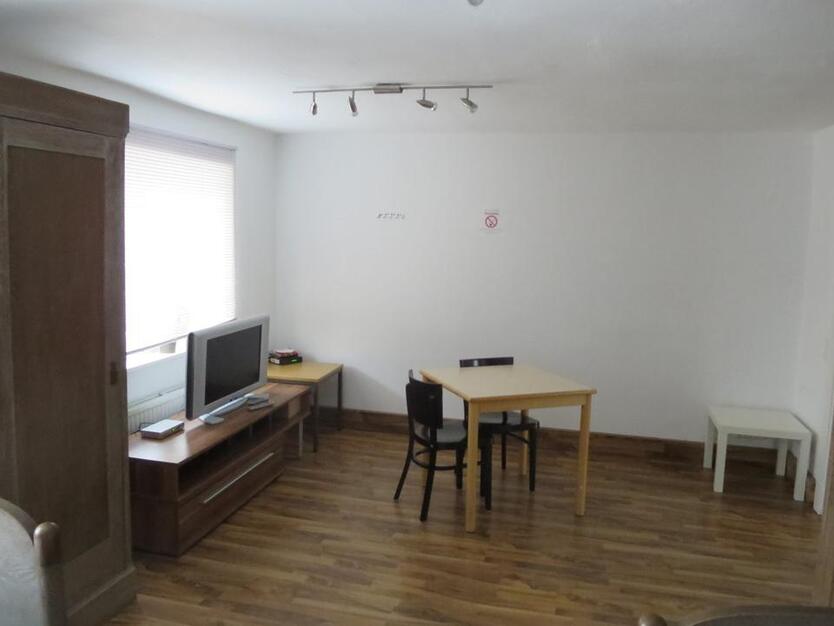 2 Zimmer Wohnung 49 m² Ruhige Lage zimmer