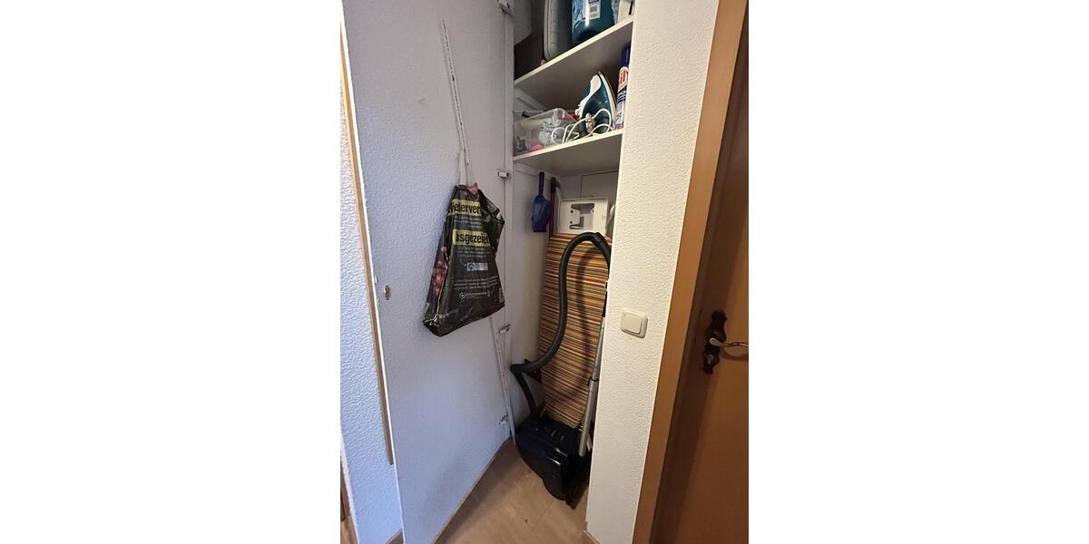 Dachgeschoßwohnung Hannover Herrenhausen-Stöcken - 3 Zimmer, 84 m&sup2;, 880&euro; | Angebot:24890343