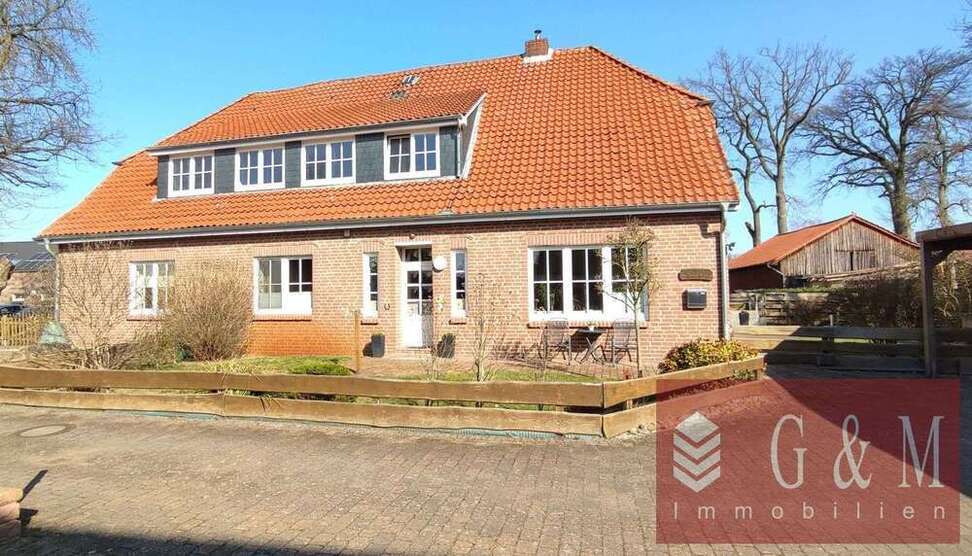 Haus zum Kaufen in Burgwedel 299.000 € 242.1 m²