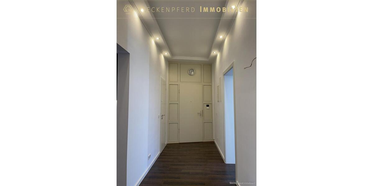 Altbaucharme neu belebt – großzügige, sanierte 3-Zimmer-Wohnung mit zwei Balkonen, sofort bezugsbereit 3 zimmer