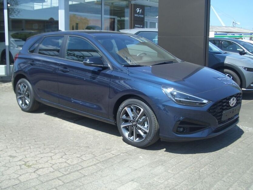 i30