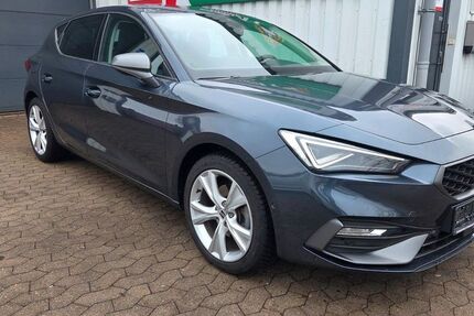 Seat Leon 25.500 km 24.899 &euro; Garbsen bei Hannover 30827