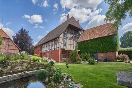 Haus zum Kaufen in Pattensen Hüpede 499.000 € 516.61 m²