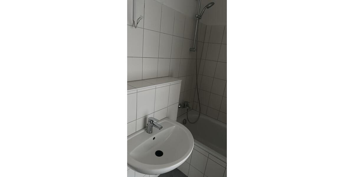 Etagenwohnung Laatzen - 3 Zimmer, 76 m&sup2;, 614&euro; | Angebot:26350986
