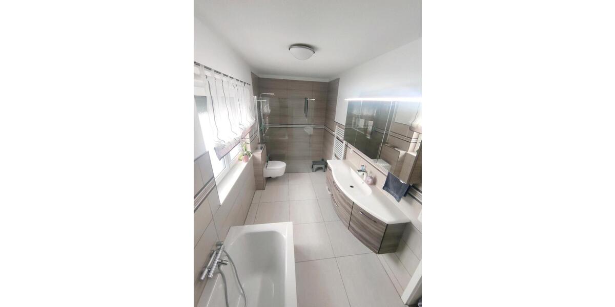 Doppelhaushälfte Sarstedt - 4 Zimmer, 114 m&sup2;, 490.000&euro; | Angebot:26121956