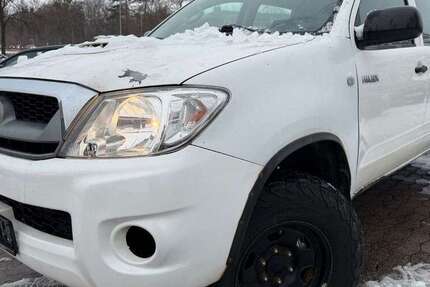 Toyota Hilux 174.000 km 8.990 &euro; Hildesheim 31137
