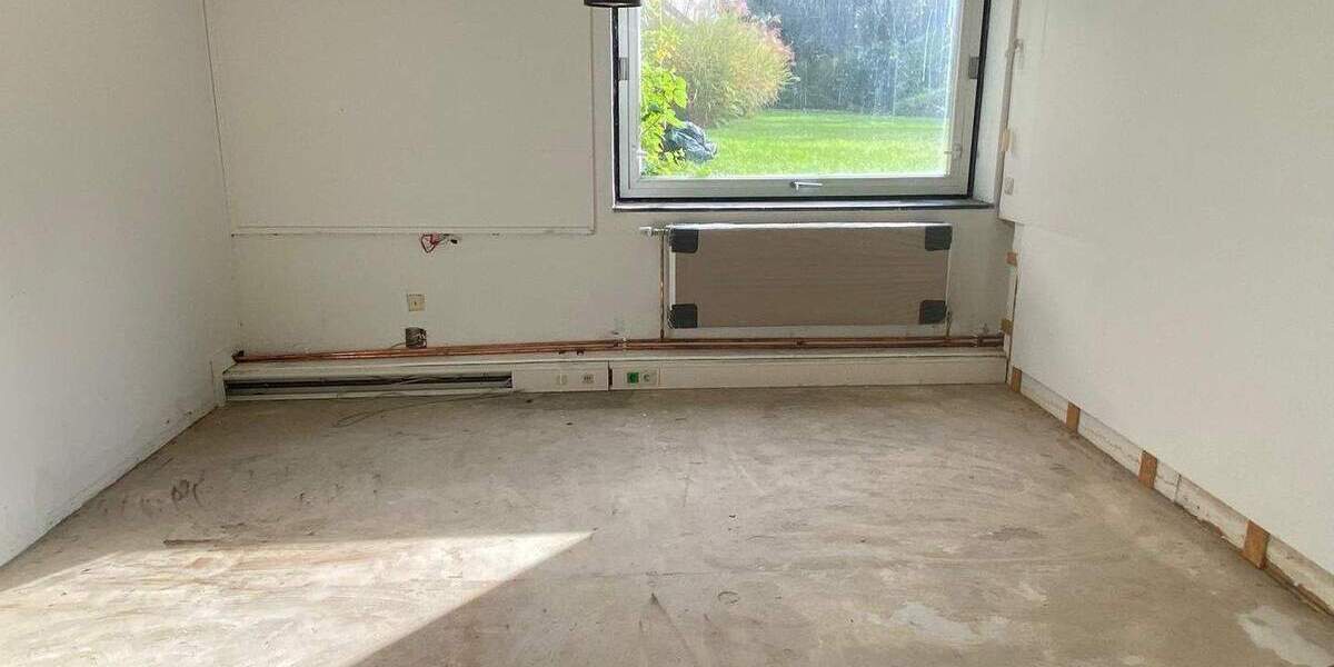 BESTE LAGE - VIELE RÄUME - VIELE MÖGLICKEITEN - RUHIG IM UNTERGESCHOSS zimmer