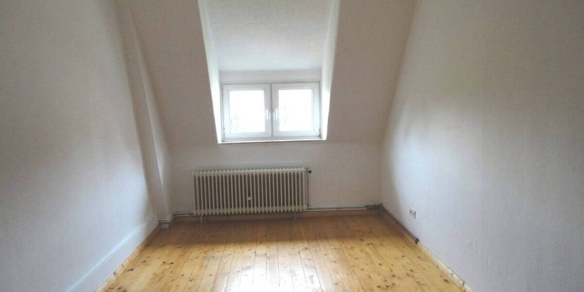 Etagenwohnung Hildesheim Ost - 4 Zimmer, 120 m&sup2;, 1.050&euro; | Angebot:26453422