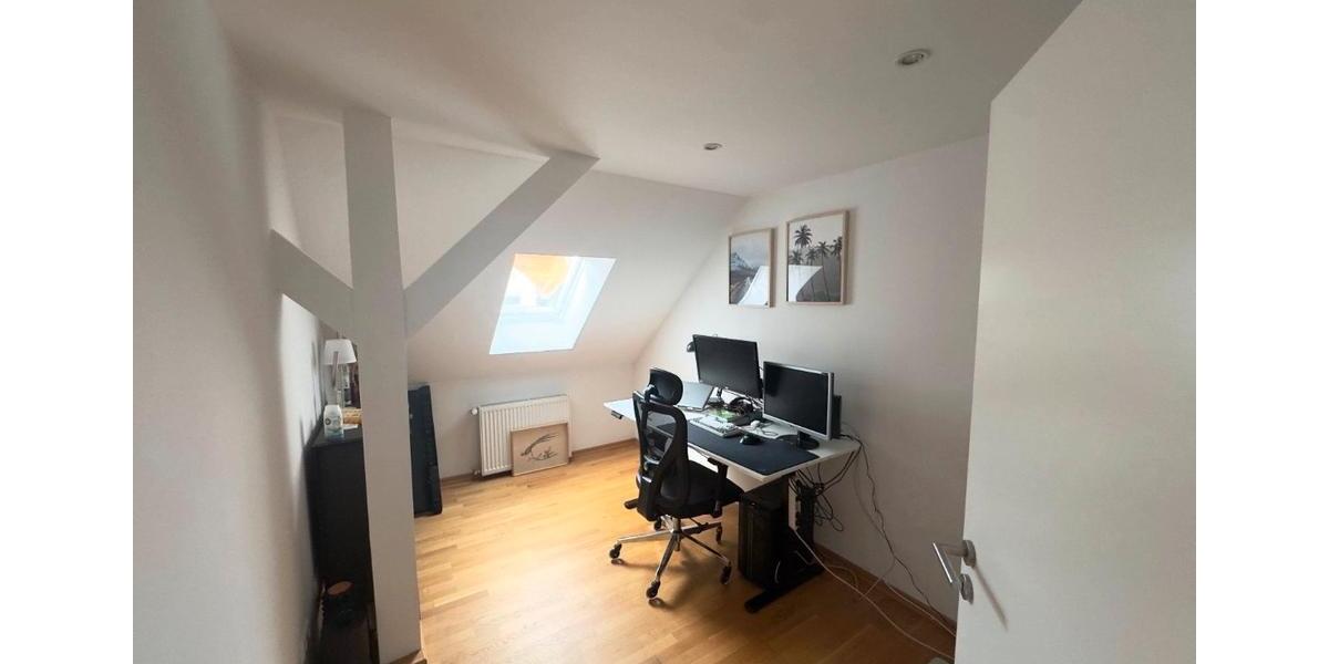 Dachgeschoßwohnung Hannover Bult - 3 Zimmer, 78 m&sup2;, 1.095&euro; | Angebot:26691619