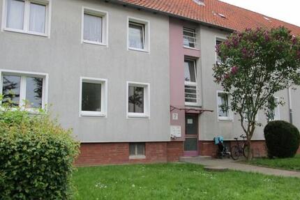 3-Zimmer-Wohnung mit Balkon und Tageslichtbad in ruhiger Lage zimmer